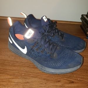 Nike Shield Zoom Winflo 4